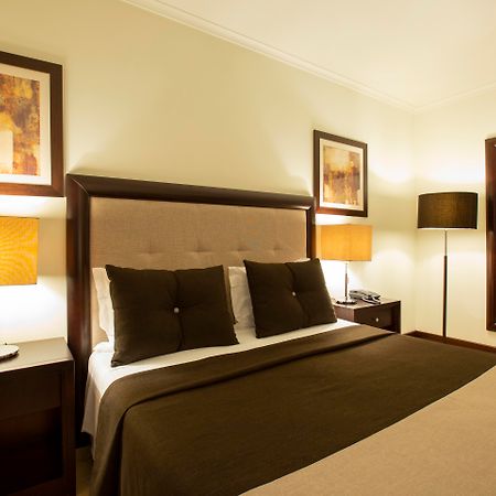 Veneza Hotel Aveiro Bagian luar foto