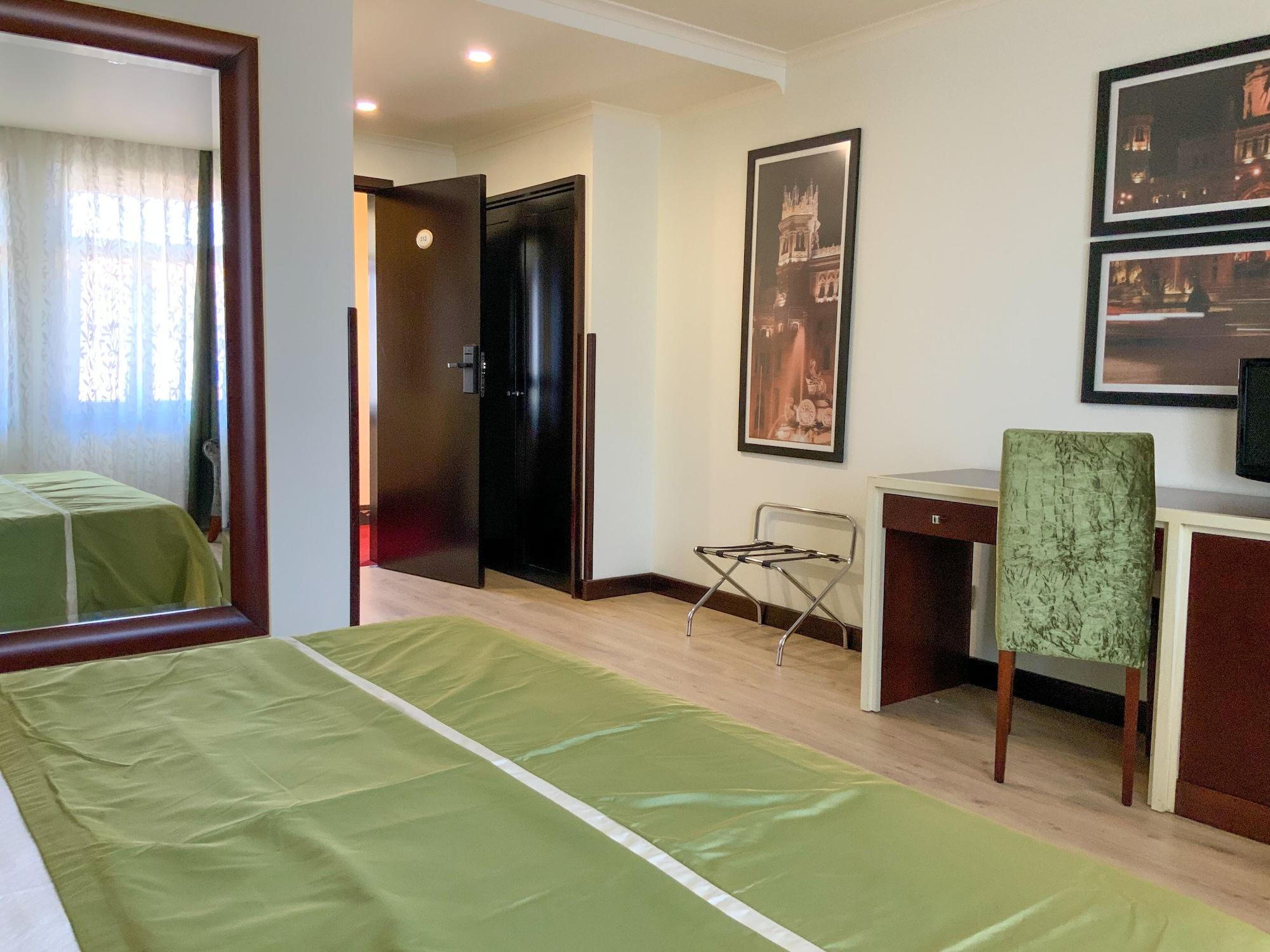 Veneza Hotel Aveiro Bagian luar foto