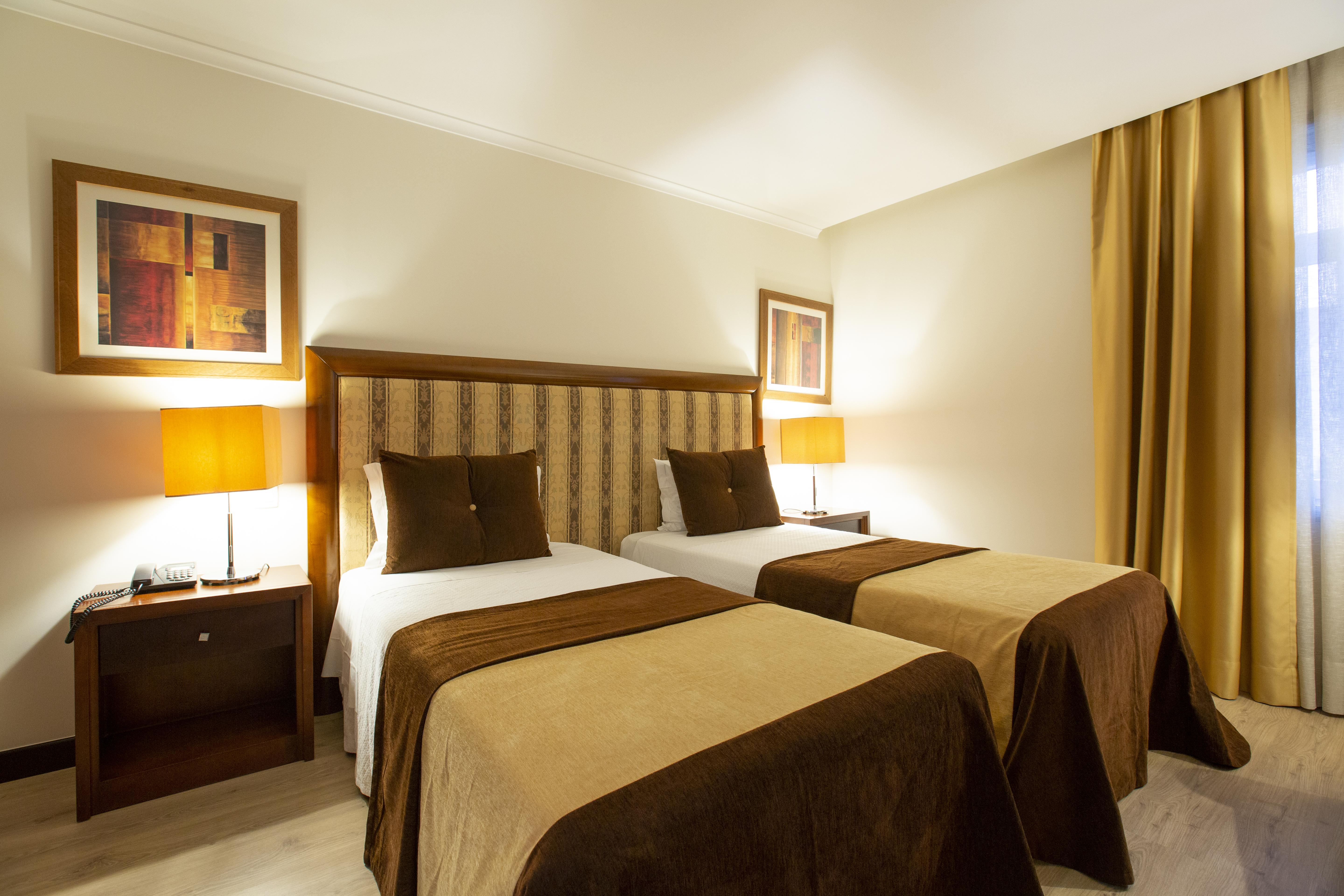 Veneza Hotel Aveiro Bagian luar foto