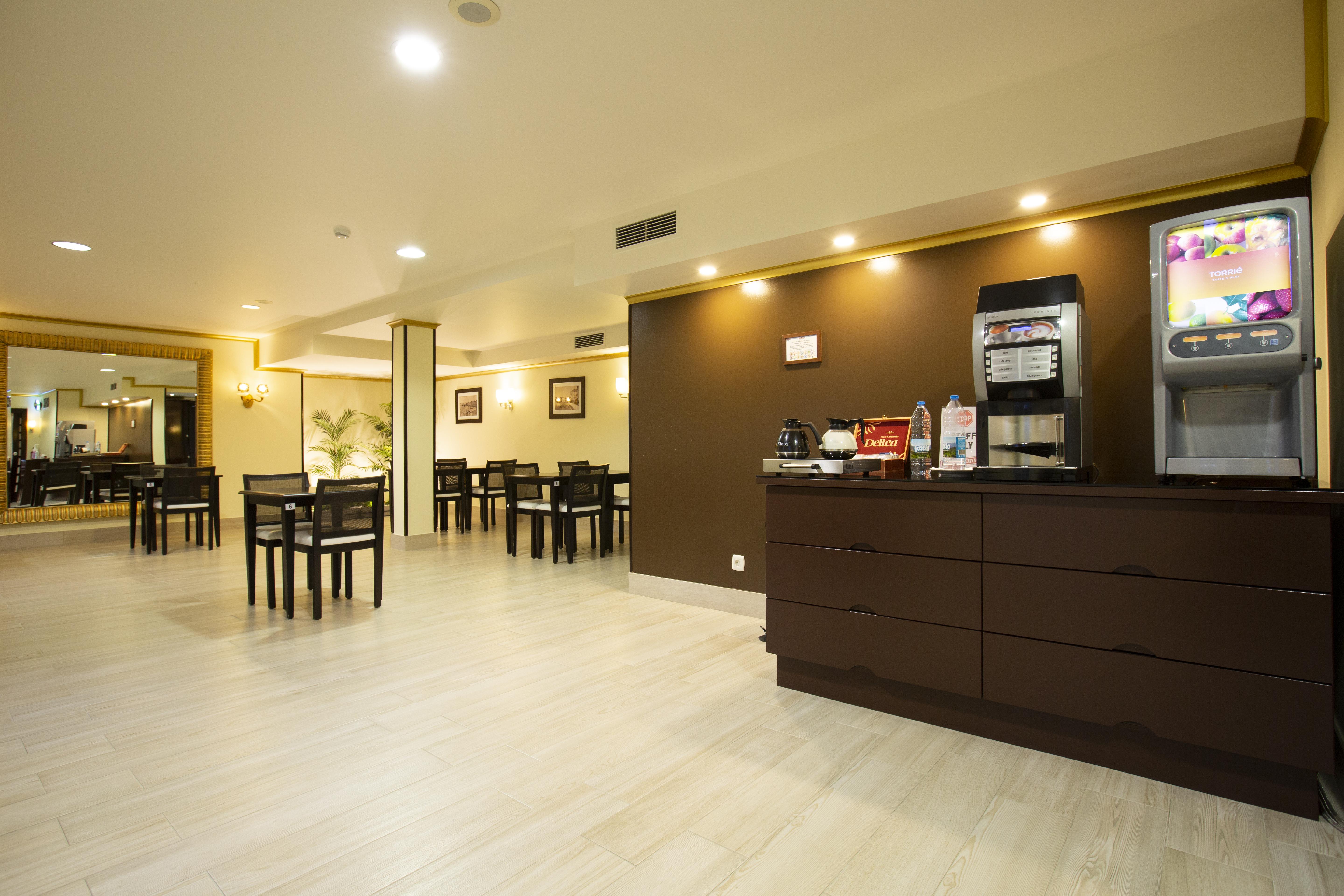 Veneza Hotel Aveiro Bagian luar foto