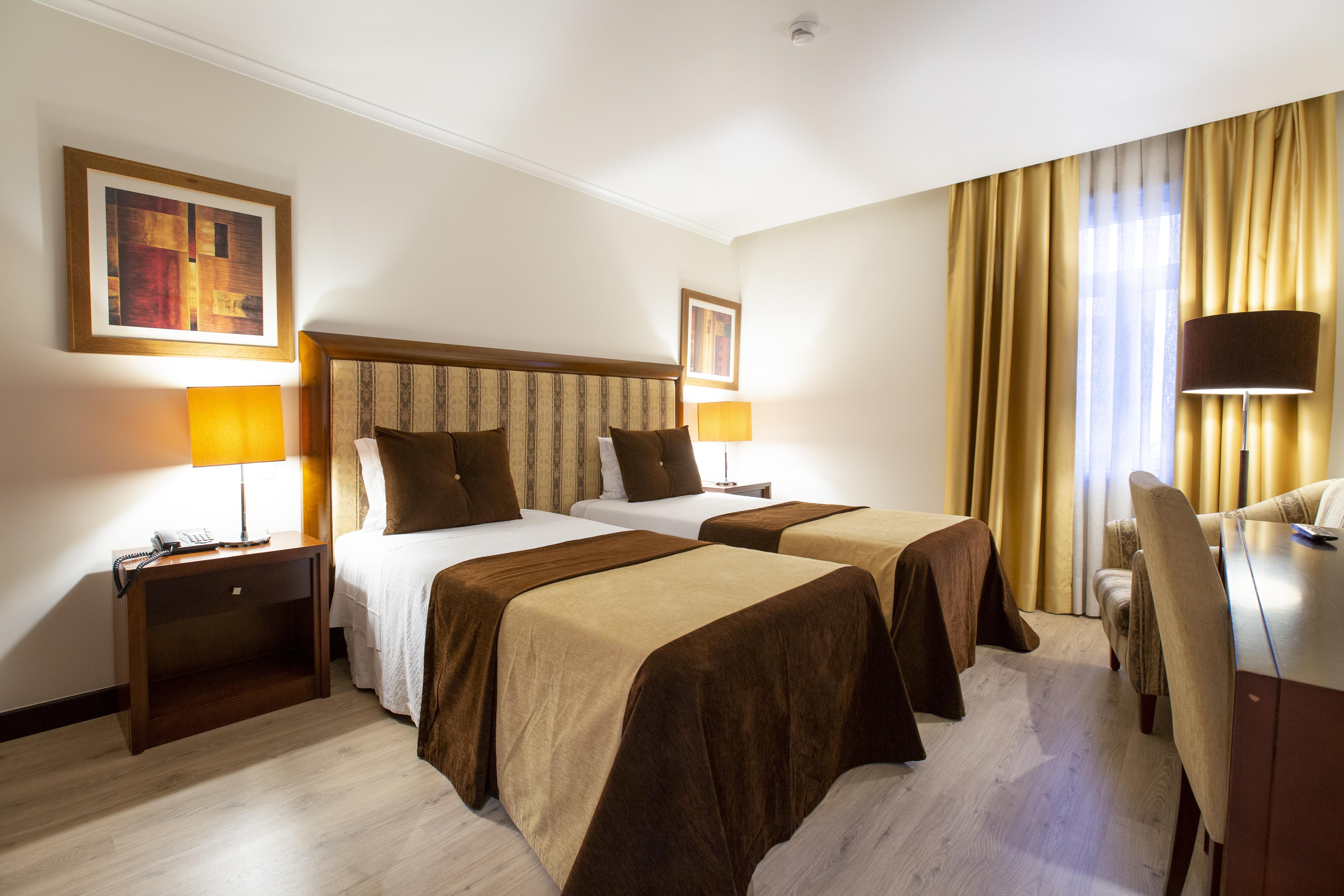 Veneza Hotel Aveiro Bagian luar foto