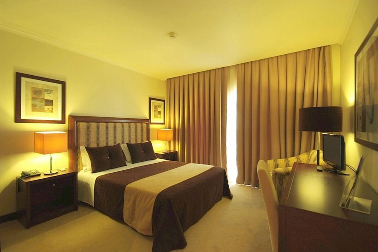 Veneza Hotel Aveiro Bagian luar foto
