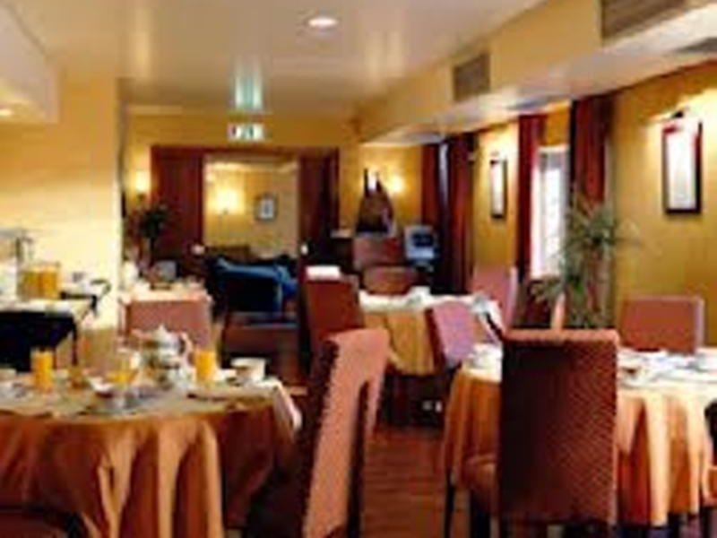 Veneza Hotel Aveiro Restoran foto